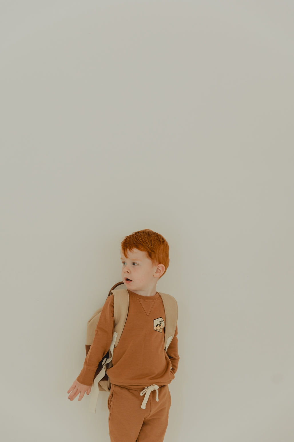 Raglan Sweatshirt | Hello Outdoors/Caramel